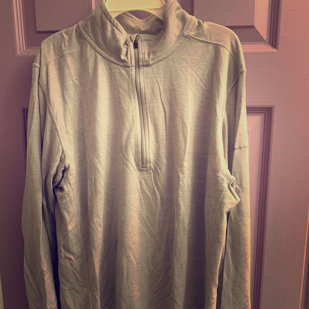Nike jogger long sleeve shirt